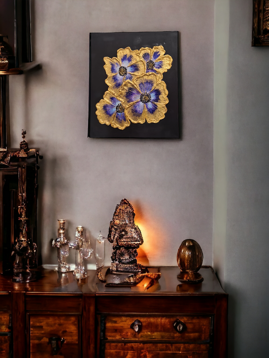"Golden Flowers: Exquisite Sculpture Painting"